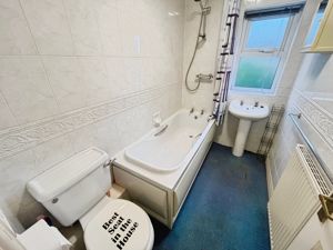 Bathroom - click for photo gallery